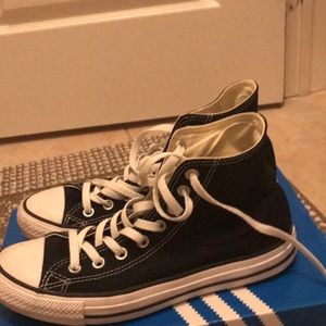 Black Converse All stars , size 7.5 men’s
